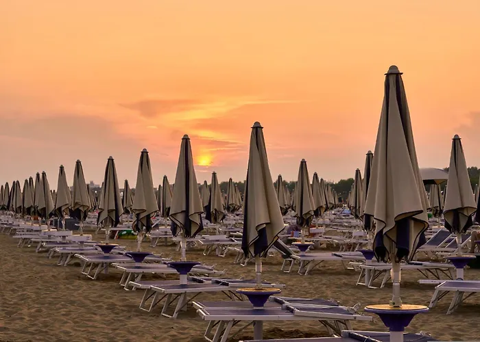 Apartamento Sunlit Terrace Steps From The Sea Bibione