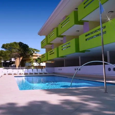 Apartment Sunlit Terrace Steps From The Sea Bibione